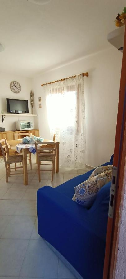 Apartmán Tanca Della Torre Trilocale Vista Mare Isola Rossa Exteriér fotografie
