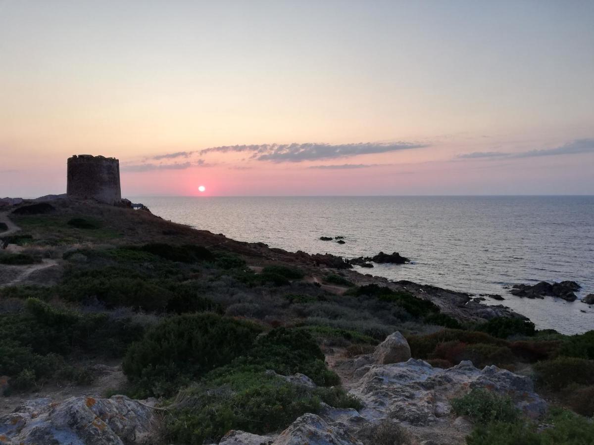 Apartmán Tanca Della Torre Trilocale Vista Mare Isola Rossa Exteriér fotografie